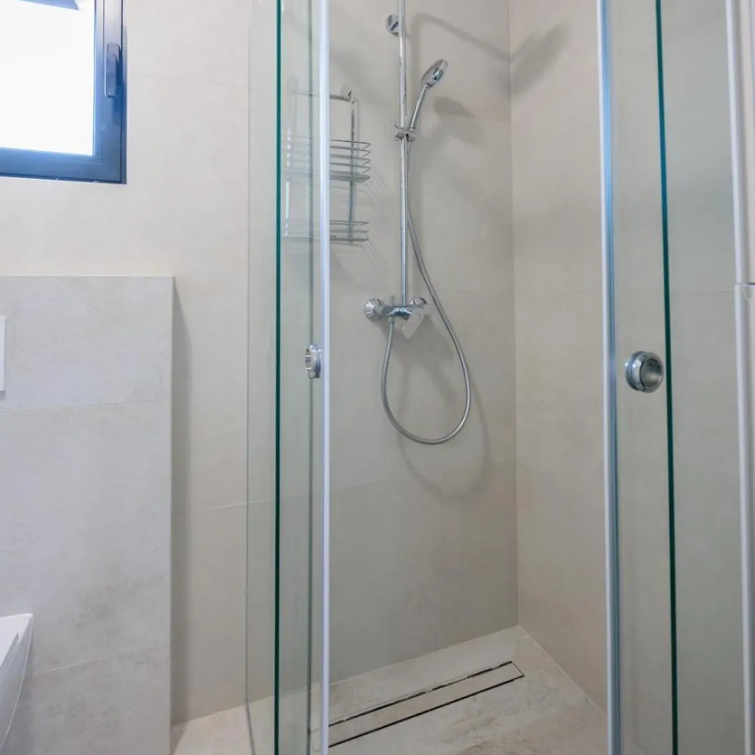 Blue Premium Apartment - Crowonder Luxury Rent زادار